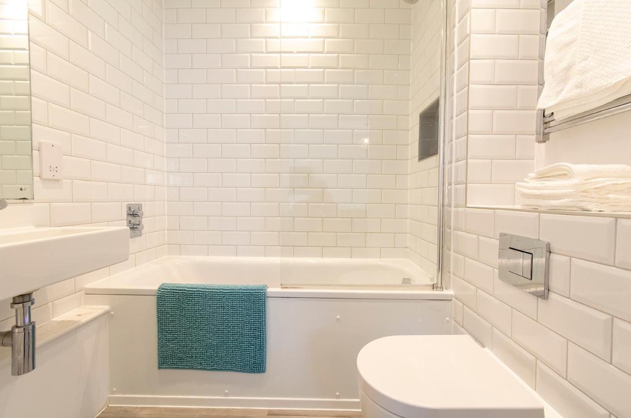 Modern 1 Bed Flat 2 Mins Walk From Restaurants Bars Clubs & Beach! Wow! Διαμέρισμα Μπόρνμουθ Εξωτερικό φωτογραφία