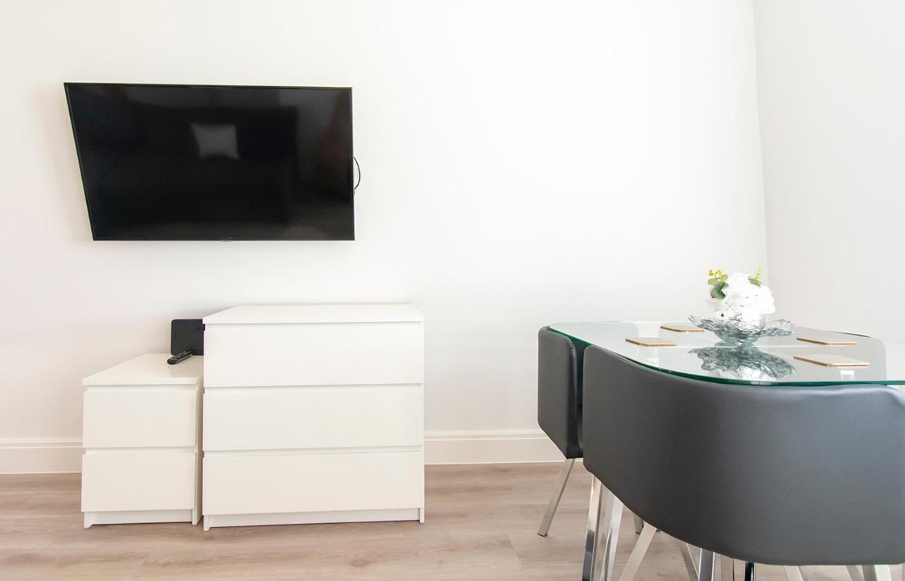 Modern 1 Bed Flat 2 Mins Walk From Restaurants Bars Clubs & Beach! Wow! Διαμέρισμα Μπόρνμουθ Εξωτερικό φωτογραφία