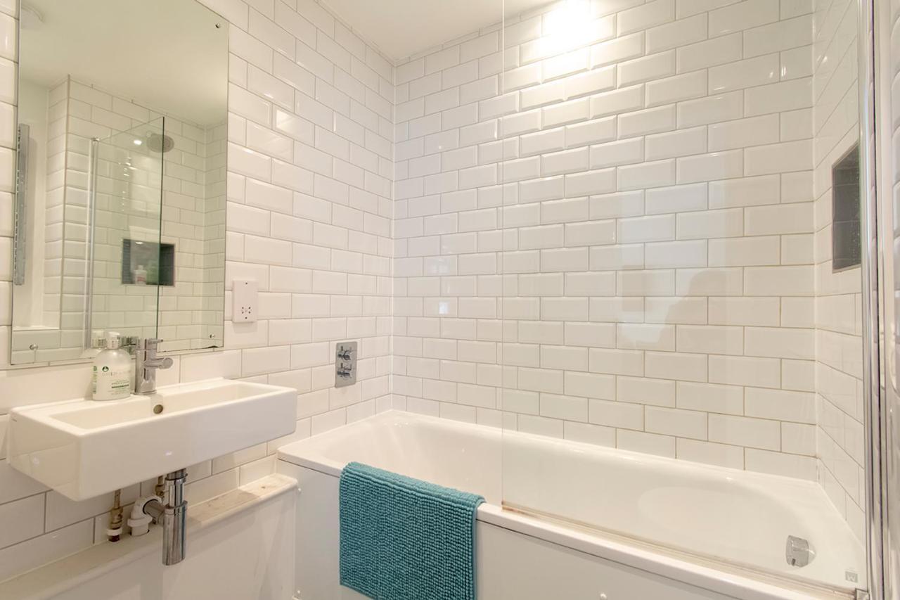 Modern 1 Bed Flat 2 Mins Walk From Restaurants Bars Clubs & Beach! Wow! Διαμέρισμα Μπόρνμουθ Εξωτερικό φωτογραφία