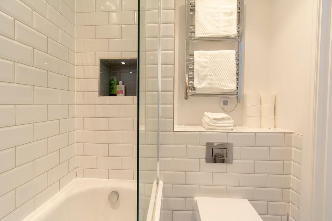 Modern 1 Bed Flat 2 Mins Walk From Restaurants Bars Clubs & Beach! Wow! Διαμέρισμα Μπόρνμουθ Εξωτερικό φωτογραφία